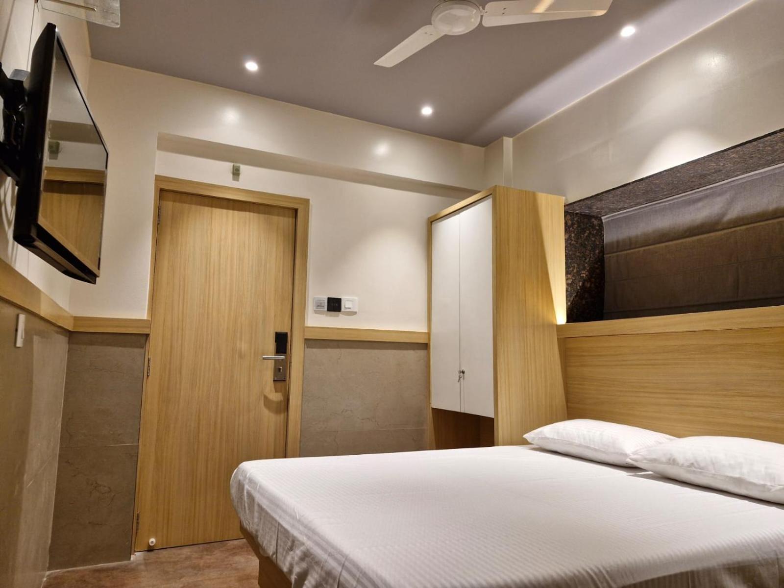 Avenue 10 Boutique Hotel Pune Eksteriør billede